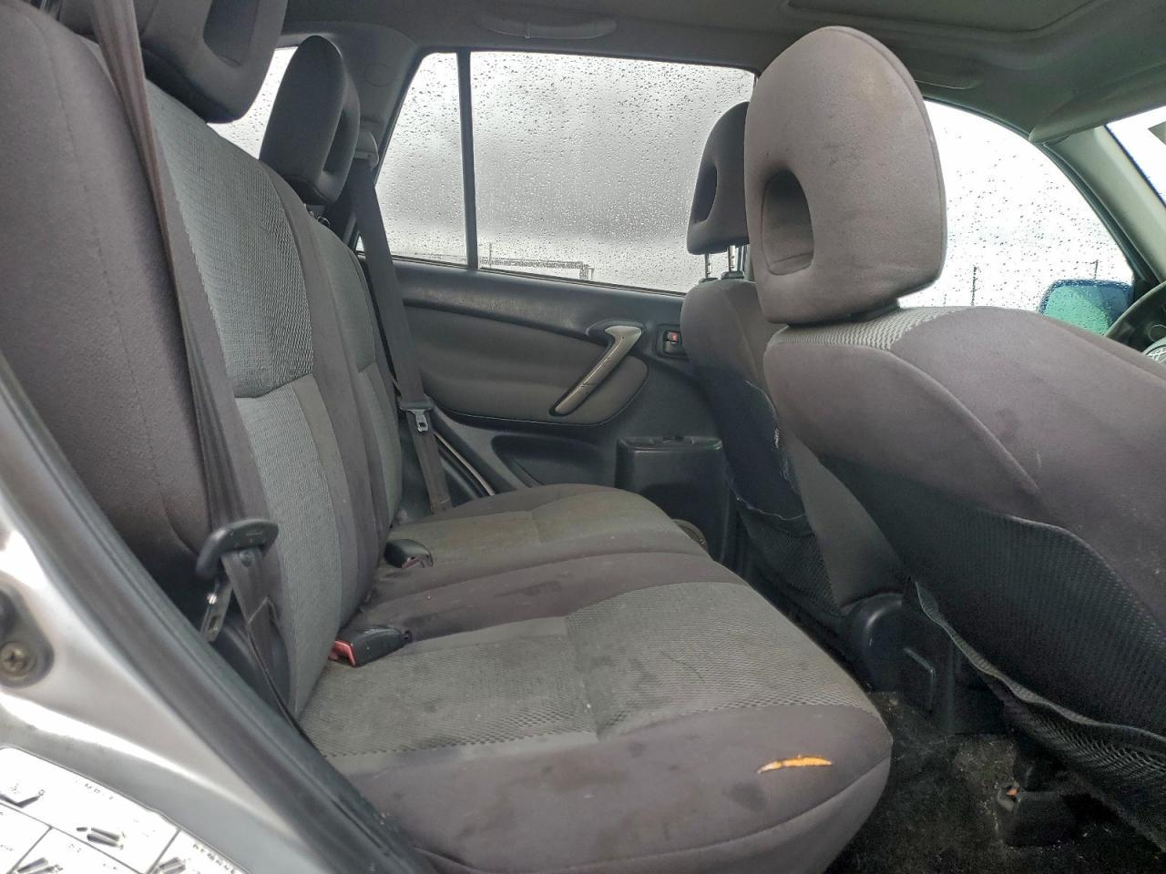 2004 TOYOTA RAV4