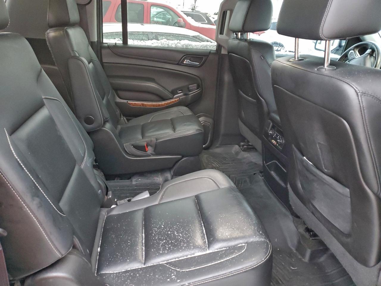 2016 CHEVROLET Suburban