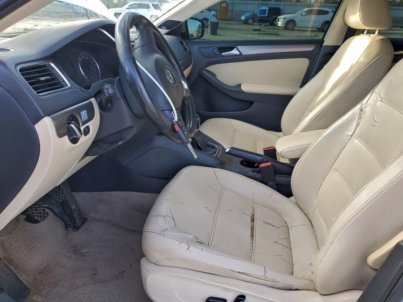 2013 VOLKSWAGEN JETTA