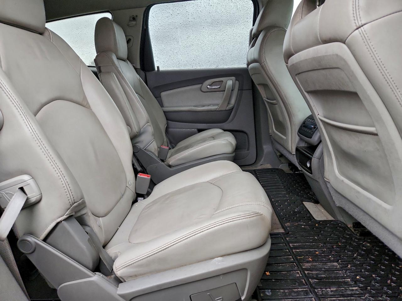 2011 CHEVROLET TRAVERSE