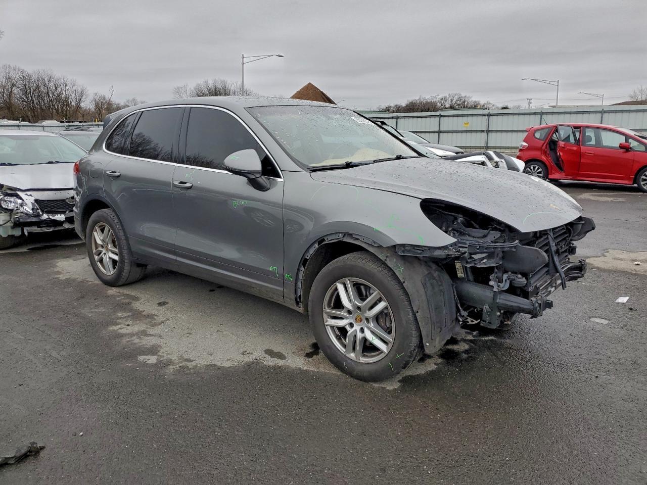 2016 PORSCHE CAYENNE