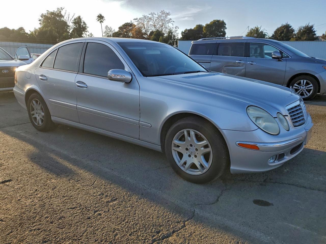 2003 MERCEDES-BENZ E-Class