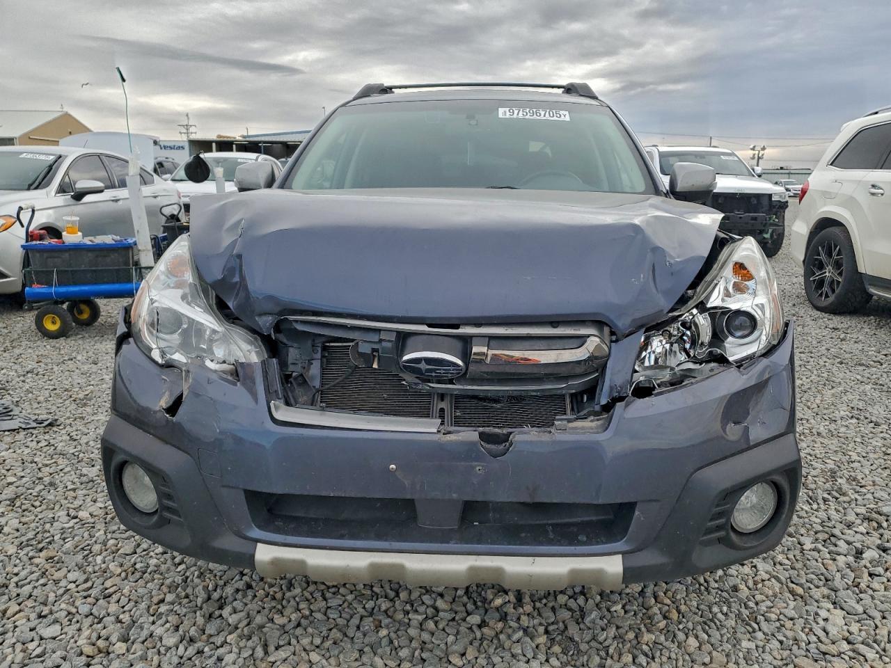 2014 SUBARU Outback
