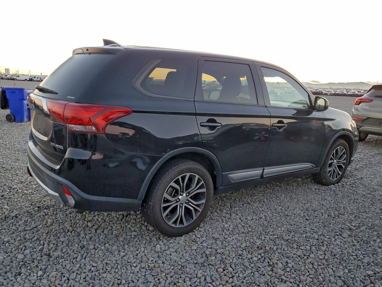 2018 MITSUBISHI outlander