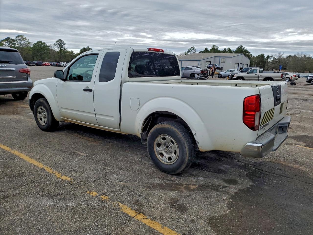 2015 NISSAN Frontier