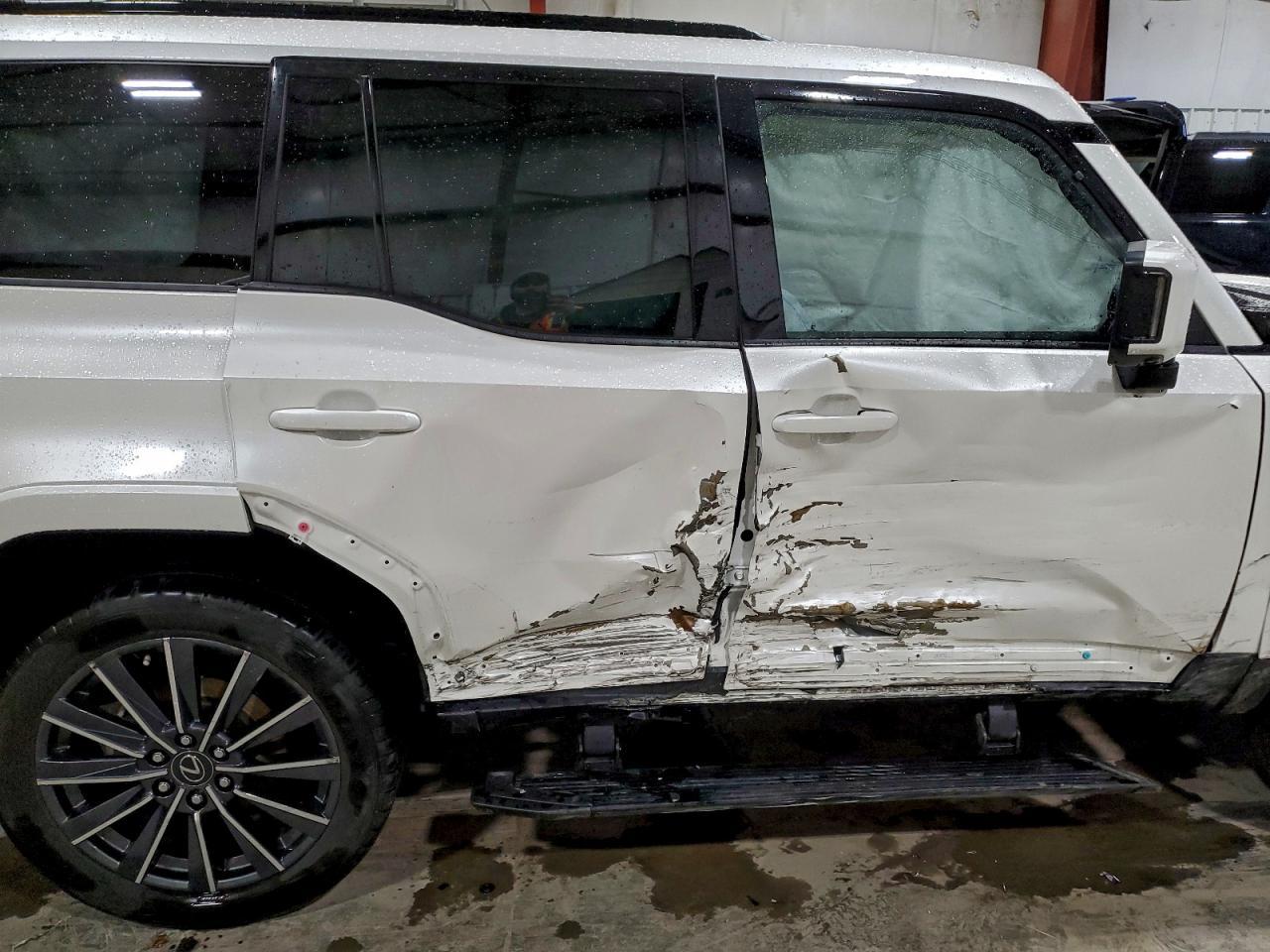 2024 LEXUS GX 550