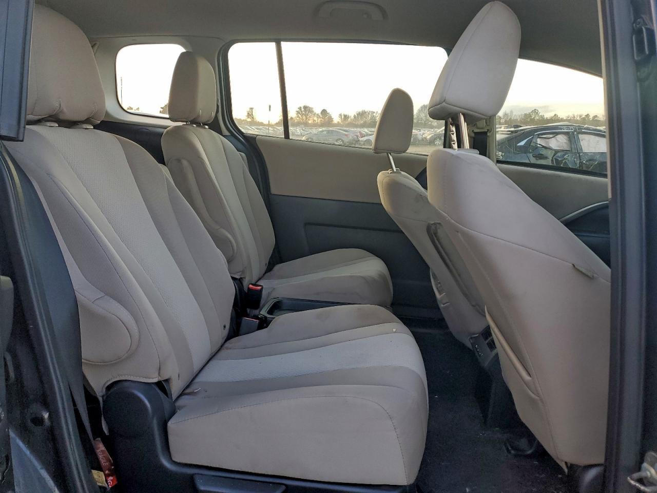 2013 MAZDA 5