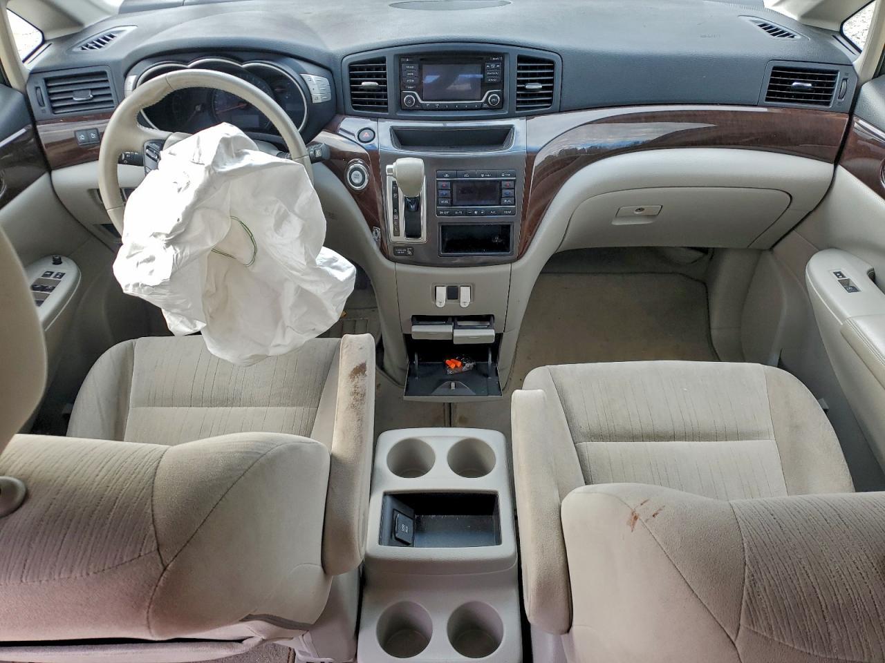 2017 NISSAN Quest