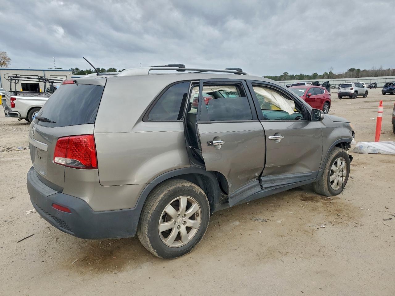 2011 KIA SORENTO