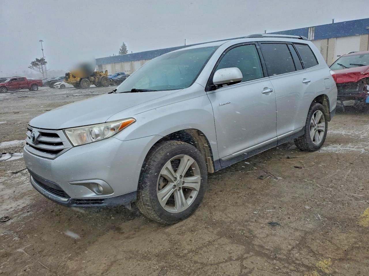 2013 TOYOTA HIGHLANDER
