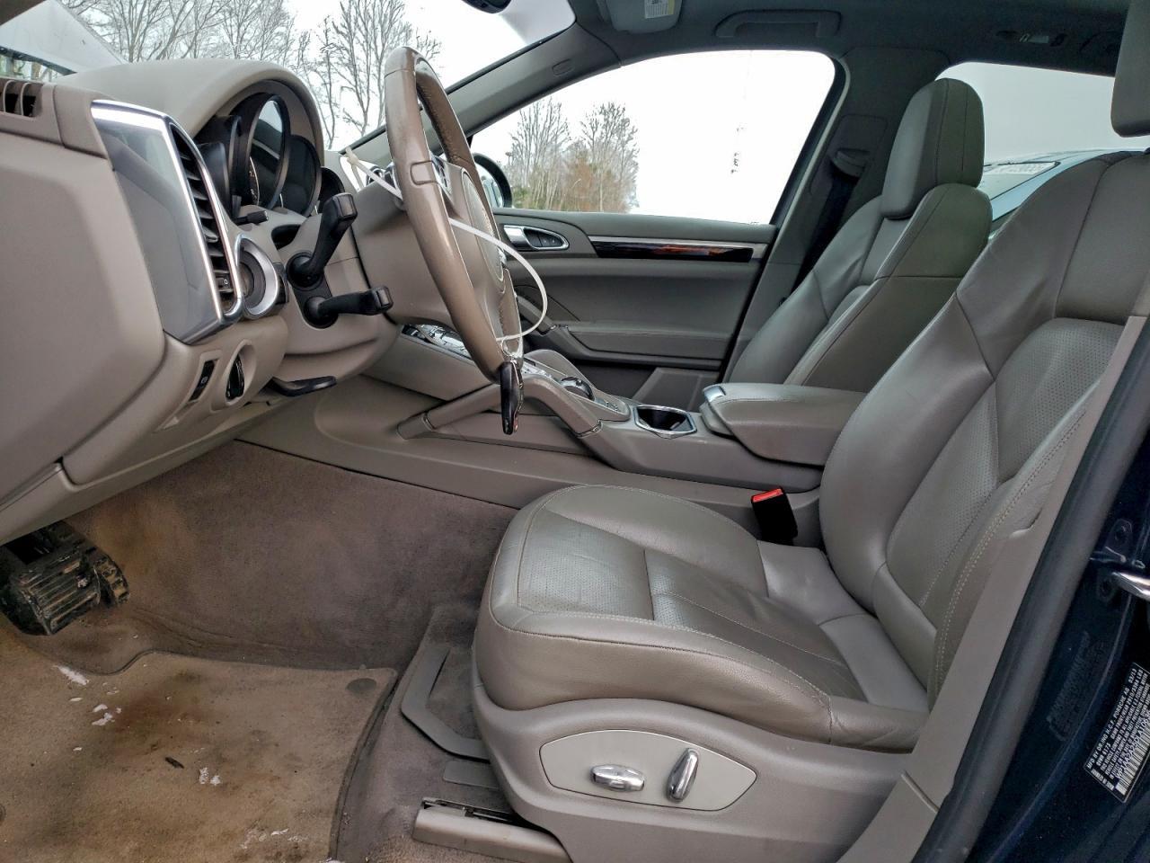 2013 PORSCHE CAYENNE