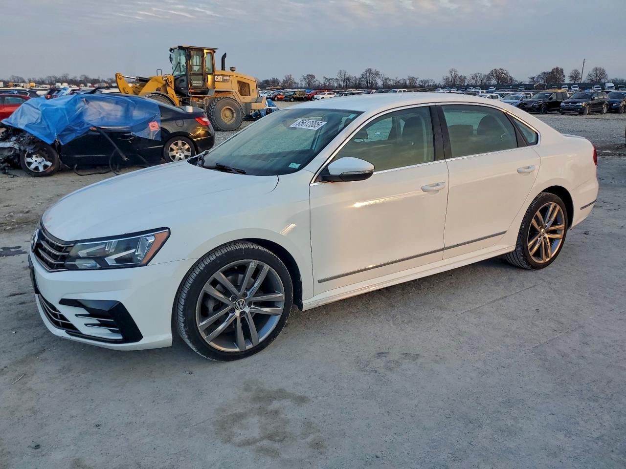 2016 VOLKSWAGEN Passat