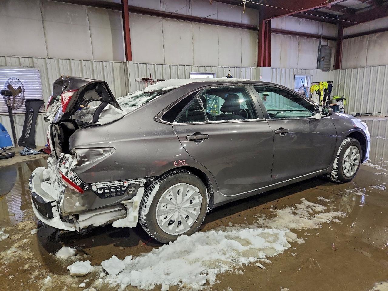 2017 TOYOTA CAMRY