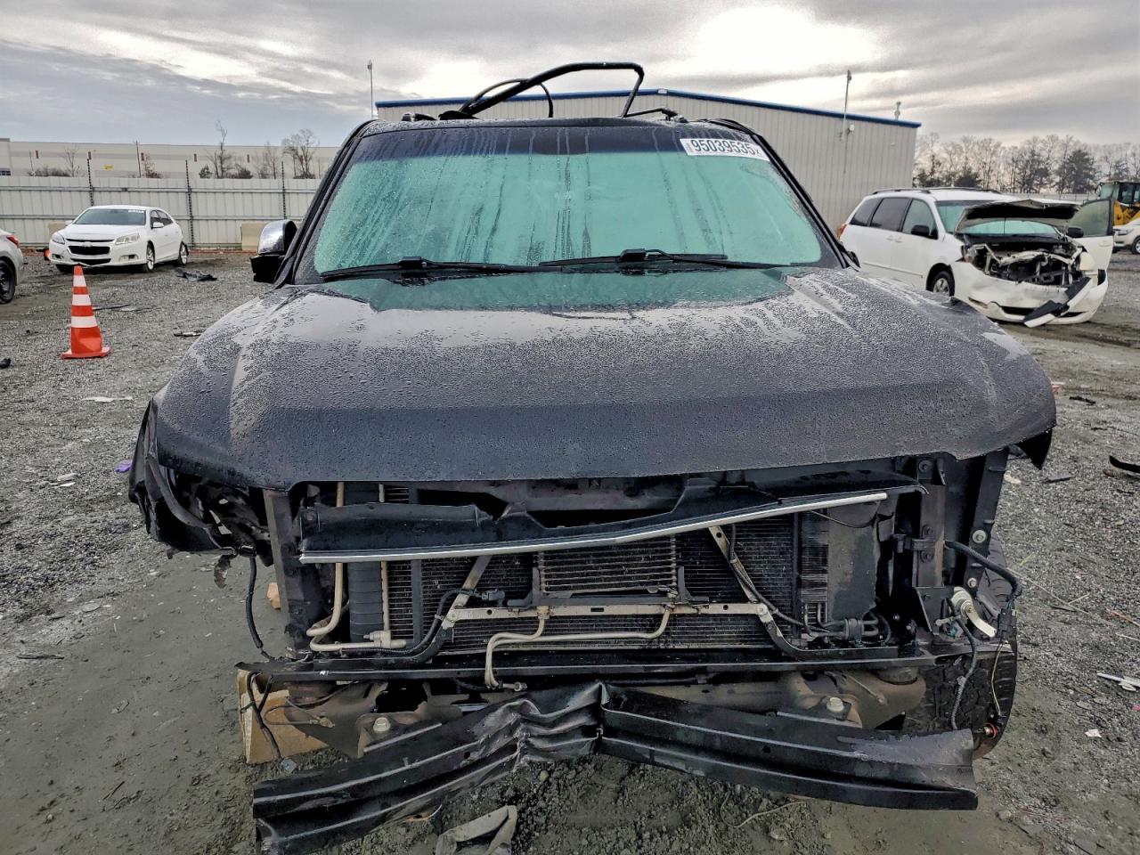 2013 CHEVROLET Suburban