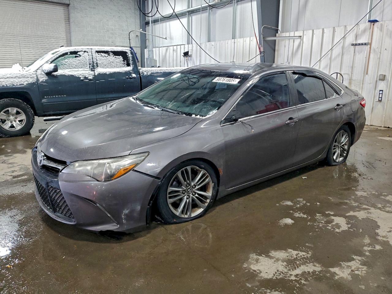 2017 TOYOTA CAMRY