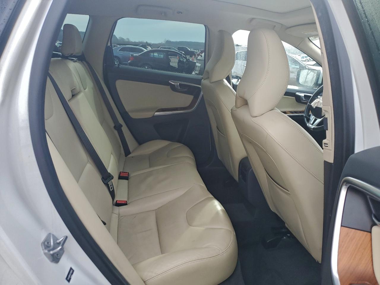 2017 VOLVO XC60