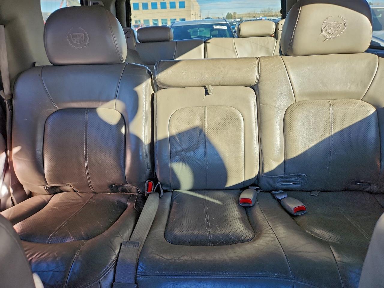 2002 CADILLAC ESCALADE