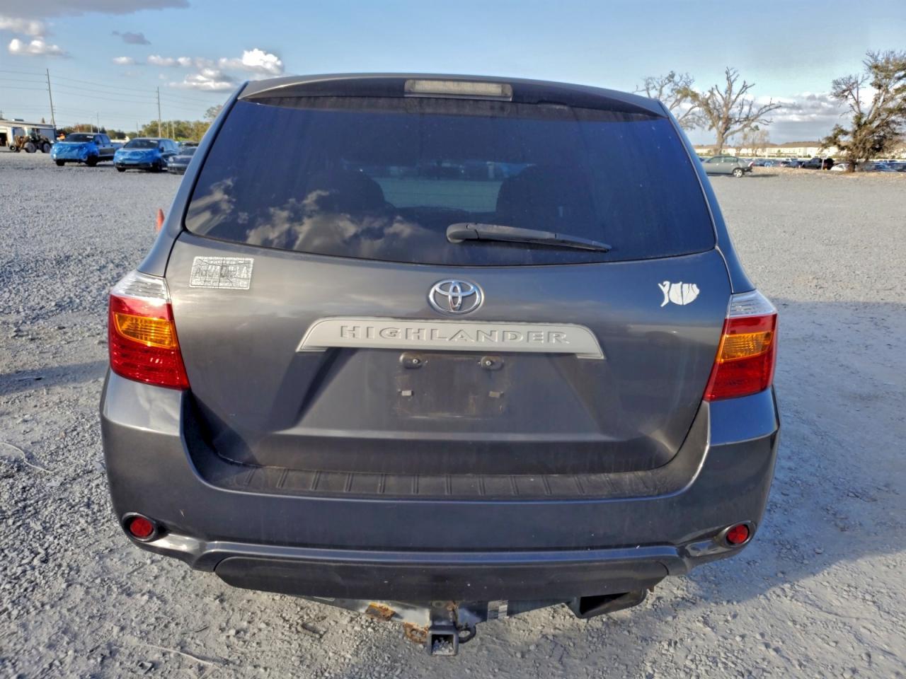 2010 TOYOTA HIGHLANDER