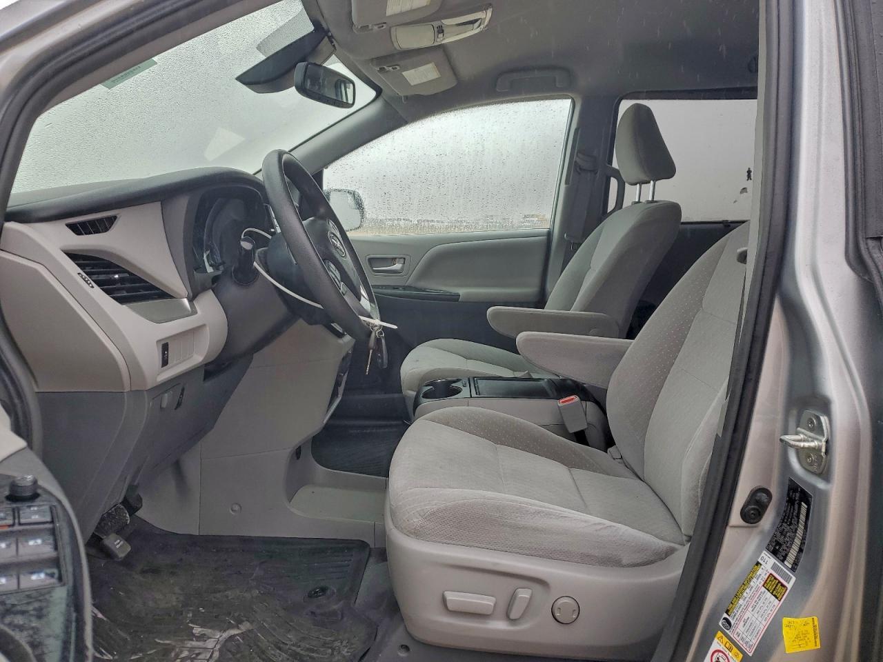 2019 TOYOTA SIENNA