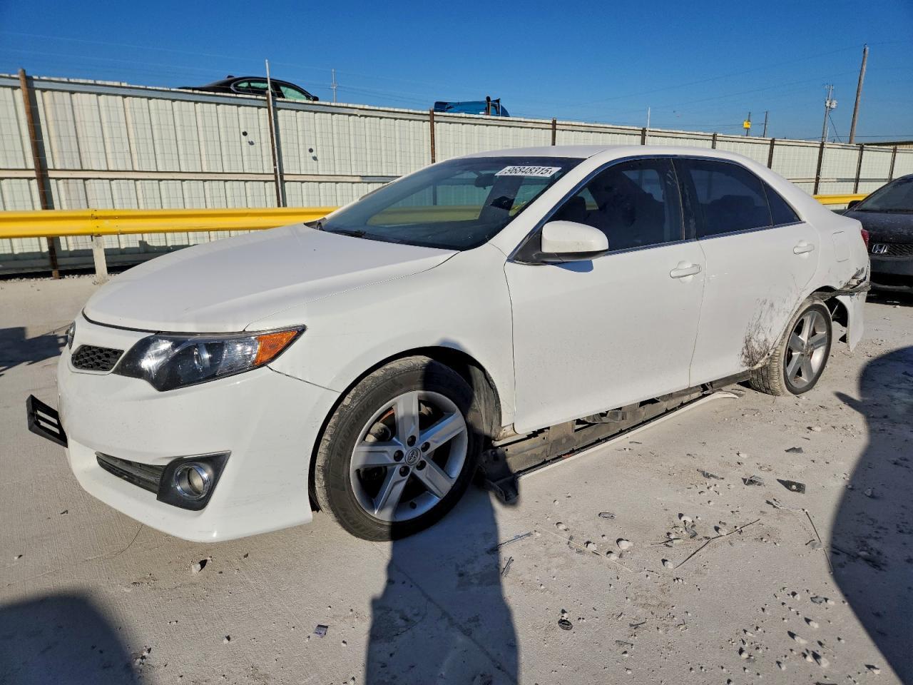 2014 TOYOTA CAMRY