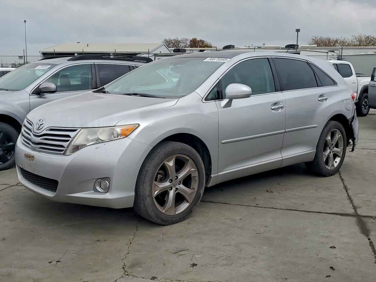 2011 TOYOTA VENZA