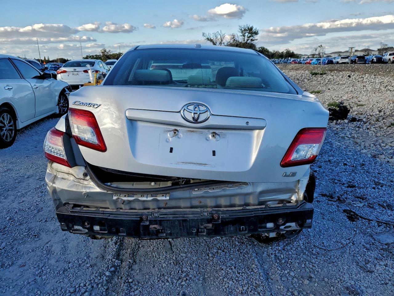 2010 TOYOTA CAMRY
