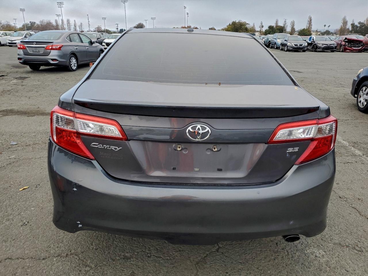 2014 TOYOTA CAMRY