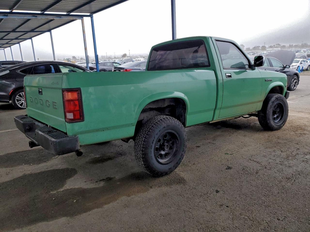 1990 DODGE Dakota