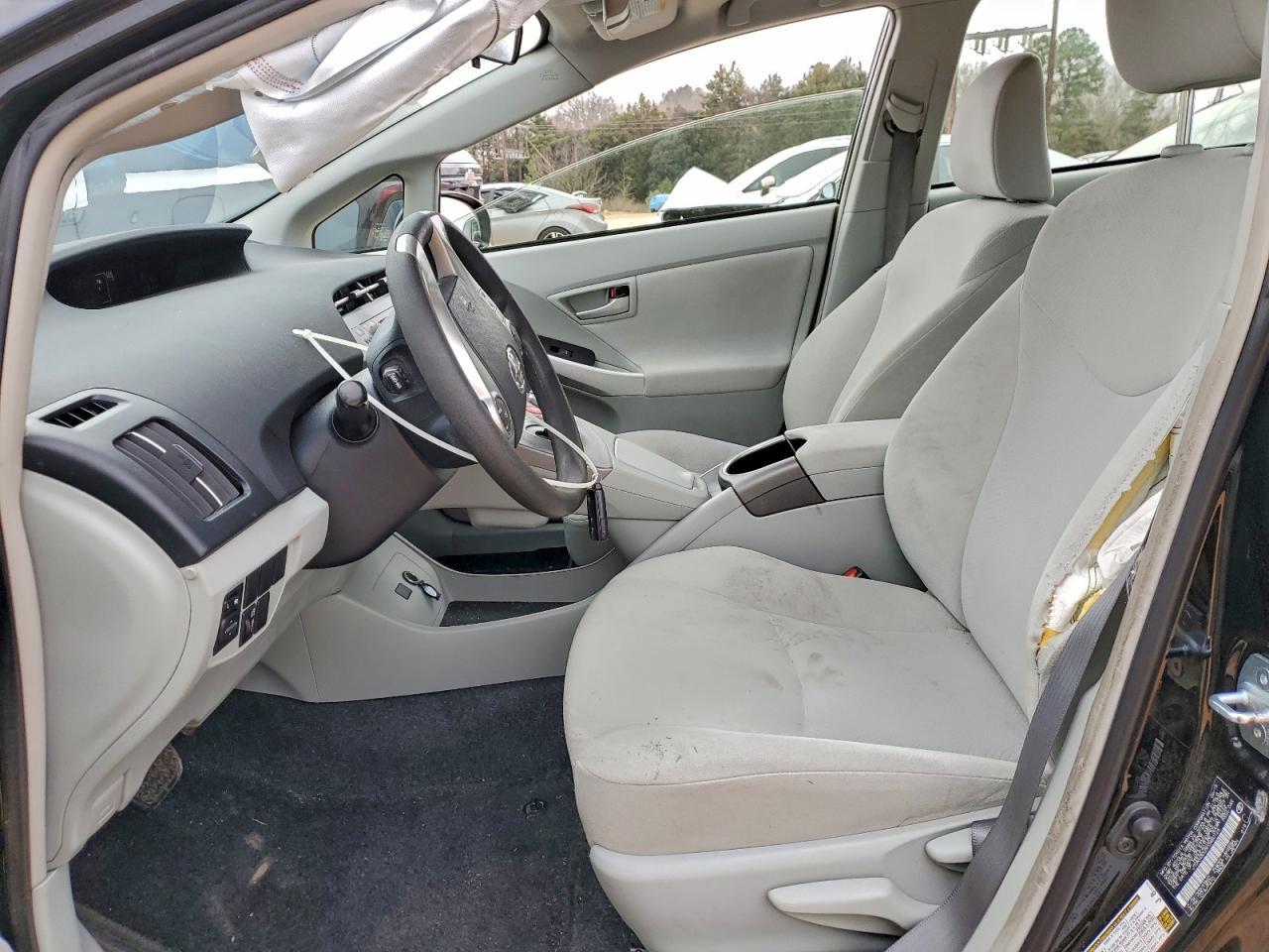 2015 TOYOTA PRIUS