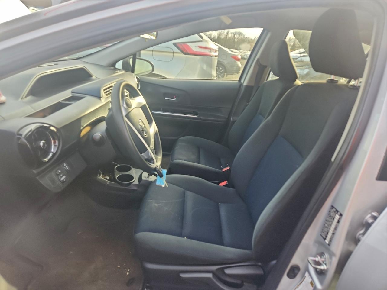2015 TOYOTA Prius c