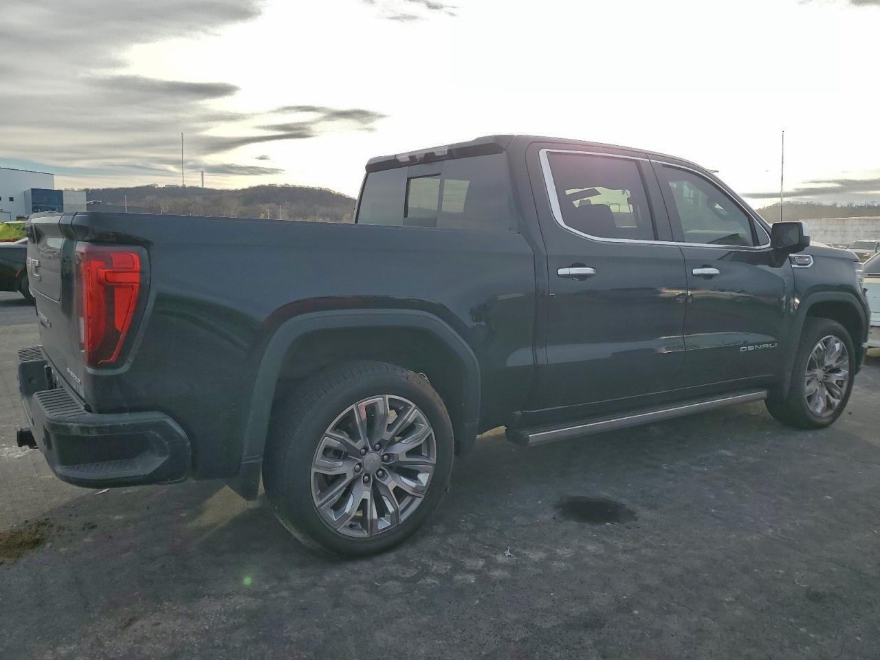 2025 GMC Sierra