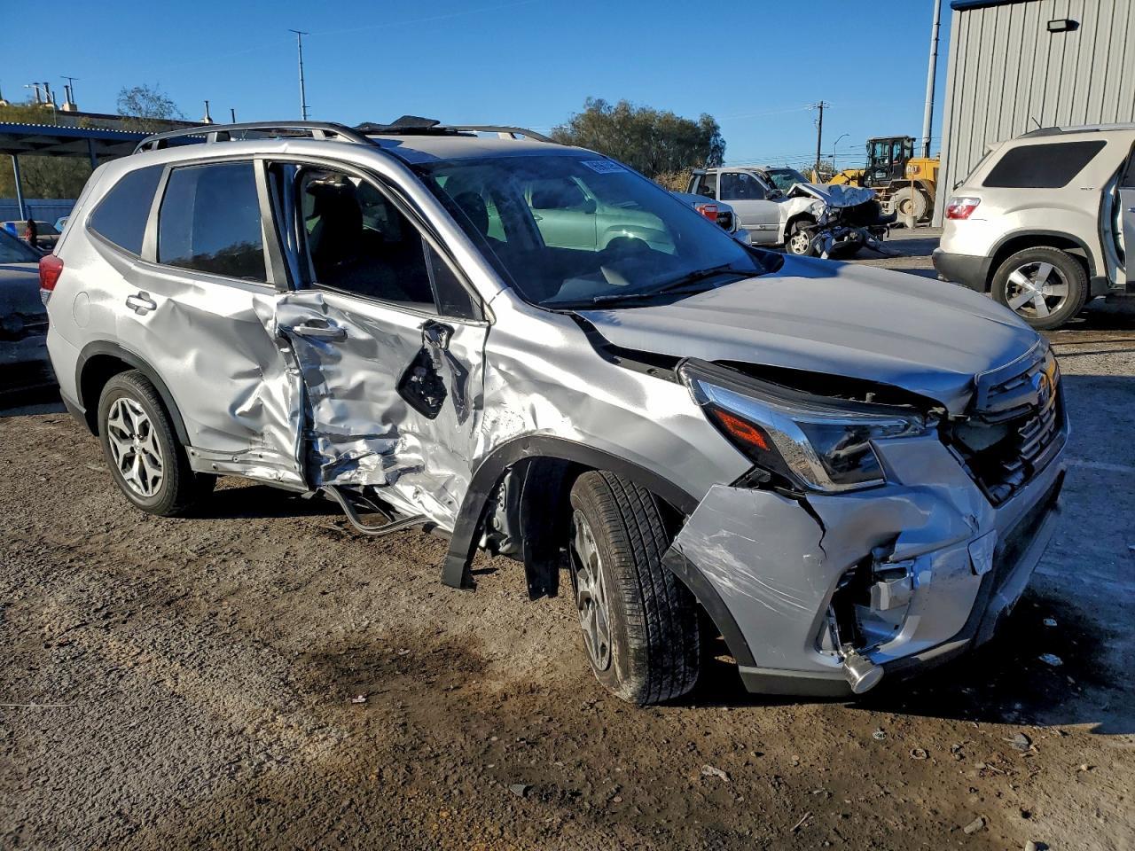 2022 SUBARU FORESTER
