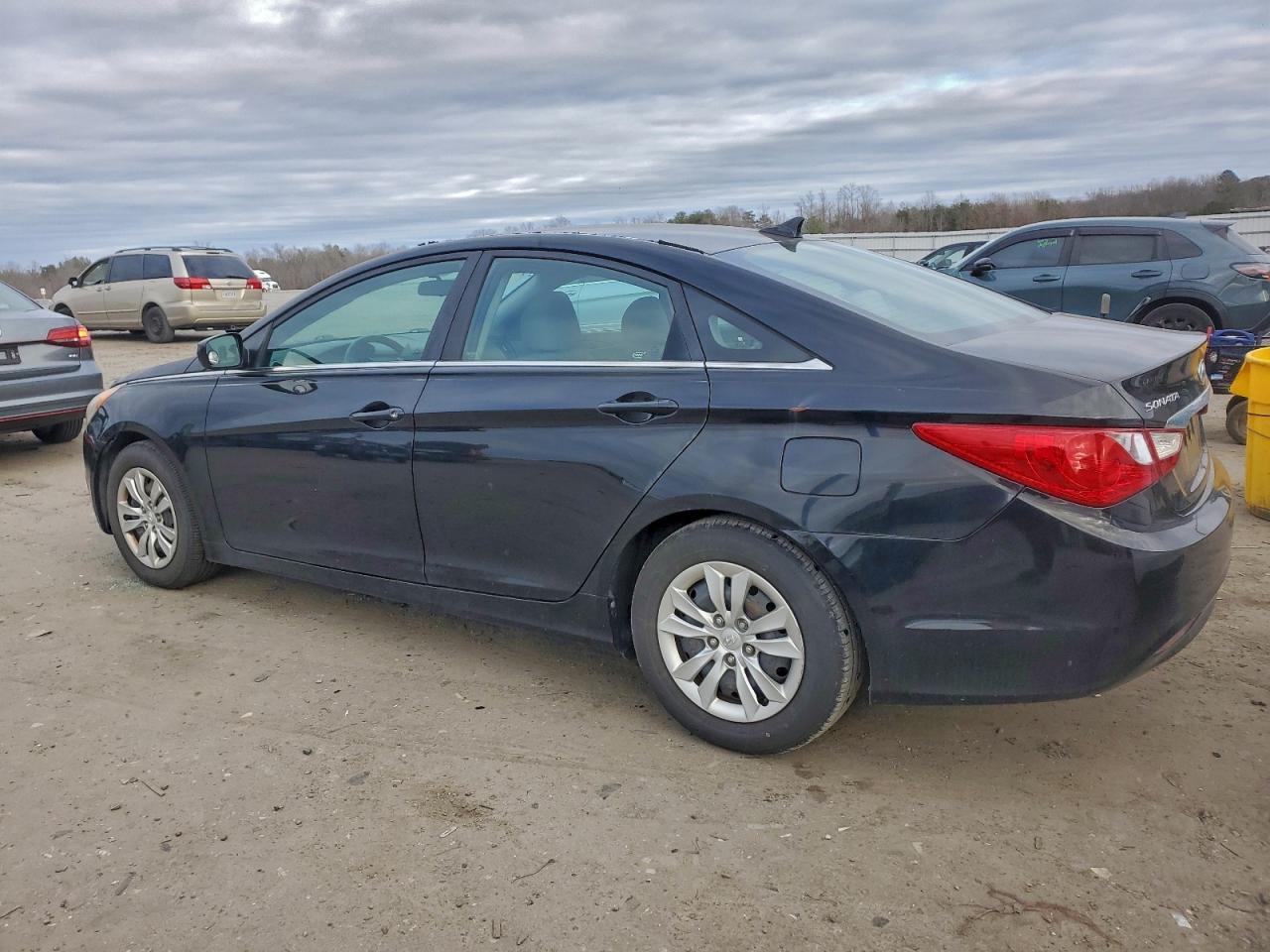 2011 HYUNDAI SONATA