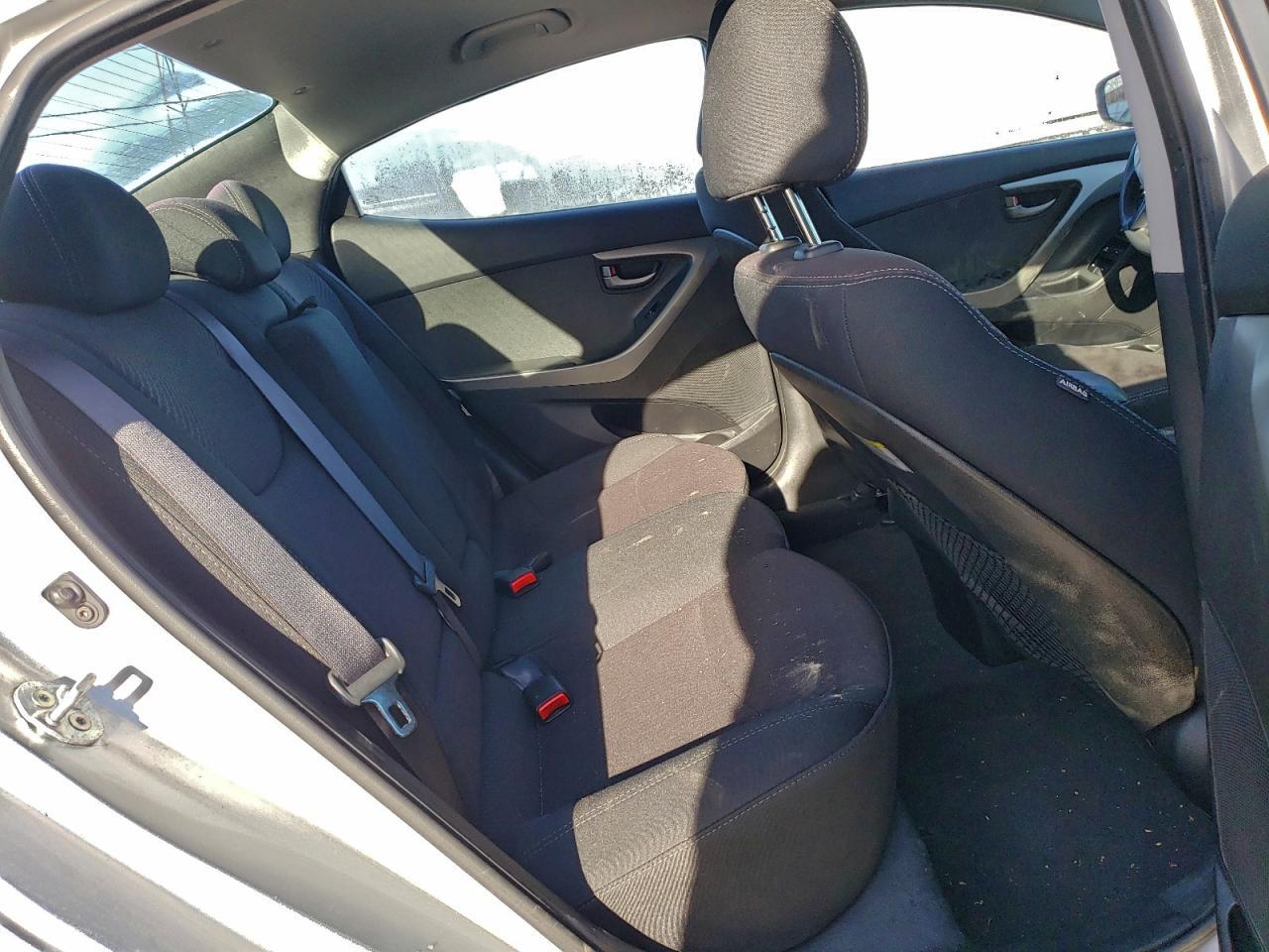 2016 HYUNDAI ELANTRA
