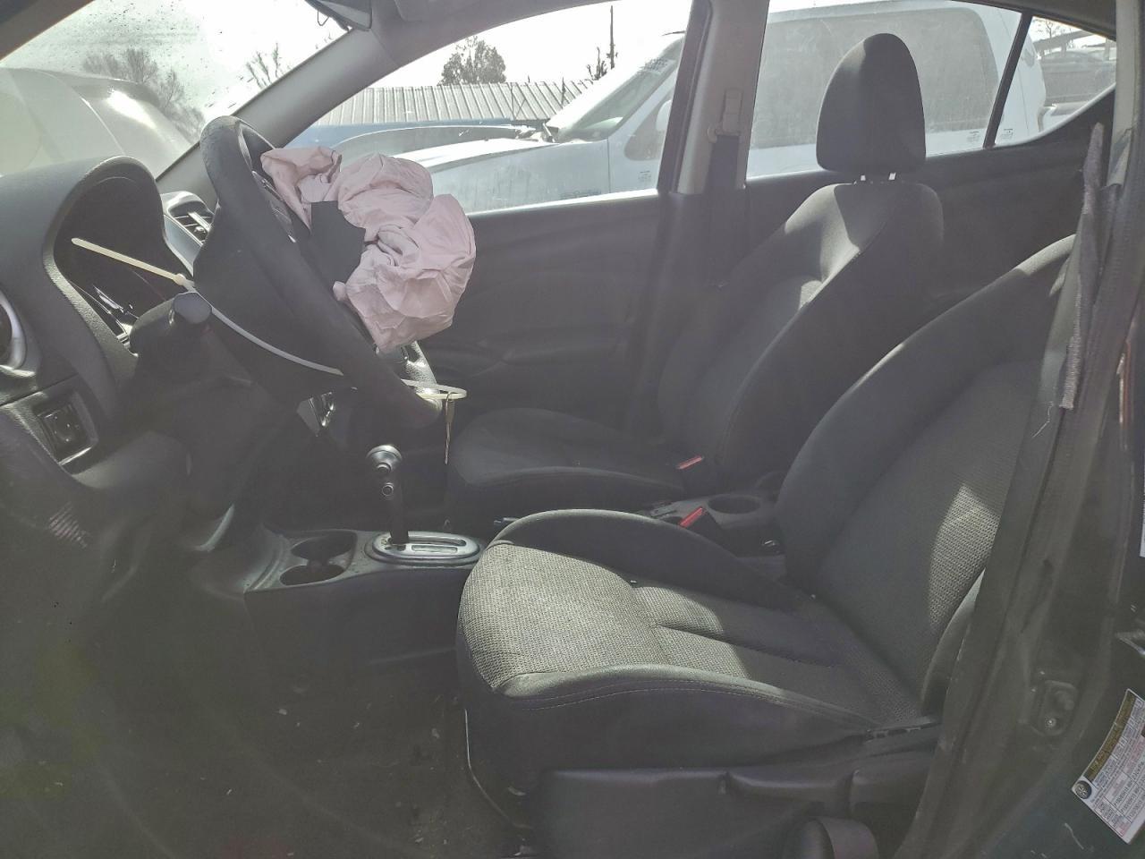 2016 NISSAN VERSA