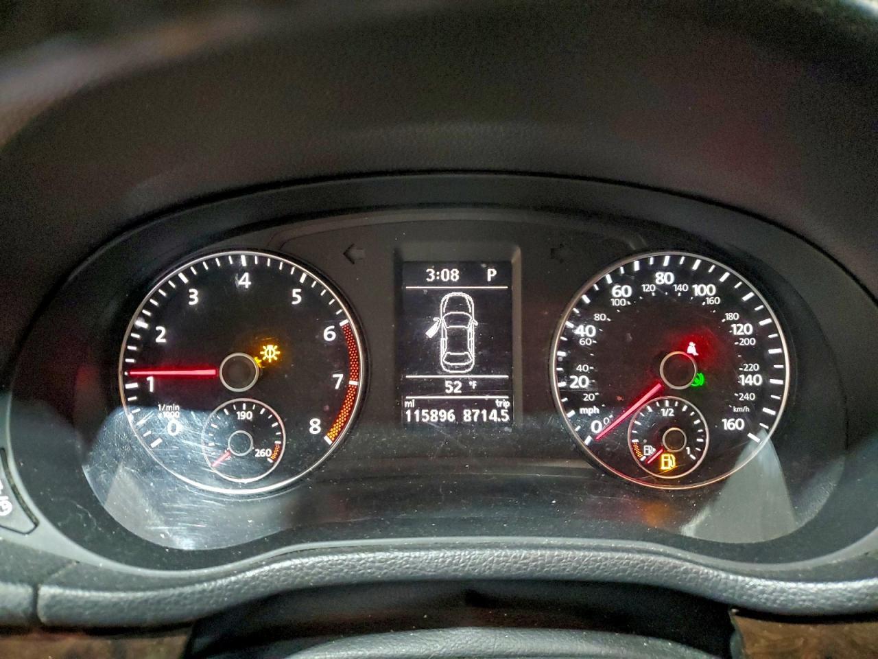 2014 VOLKSWAGEN Passat