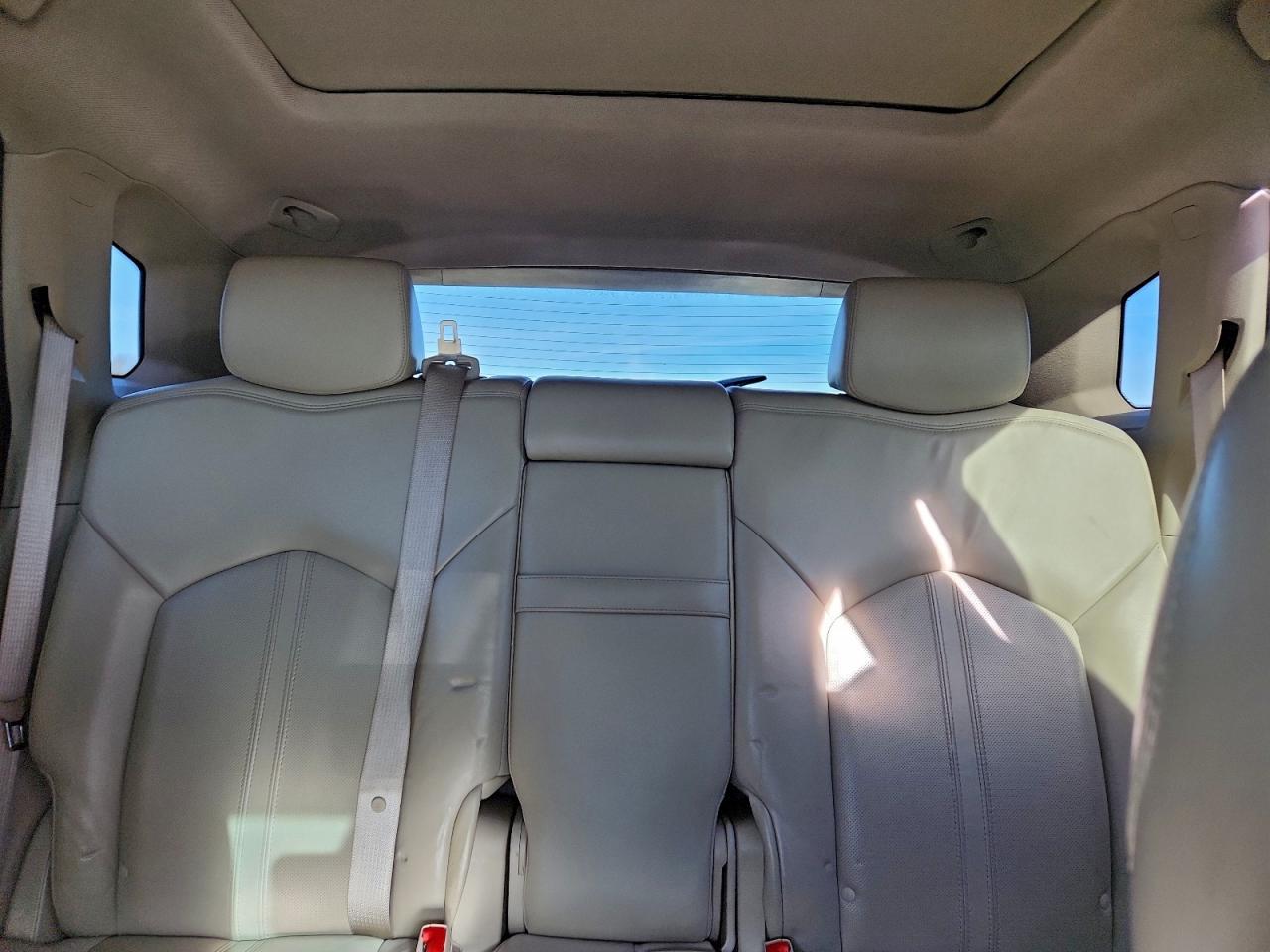 2011 CADILLAC SRX