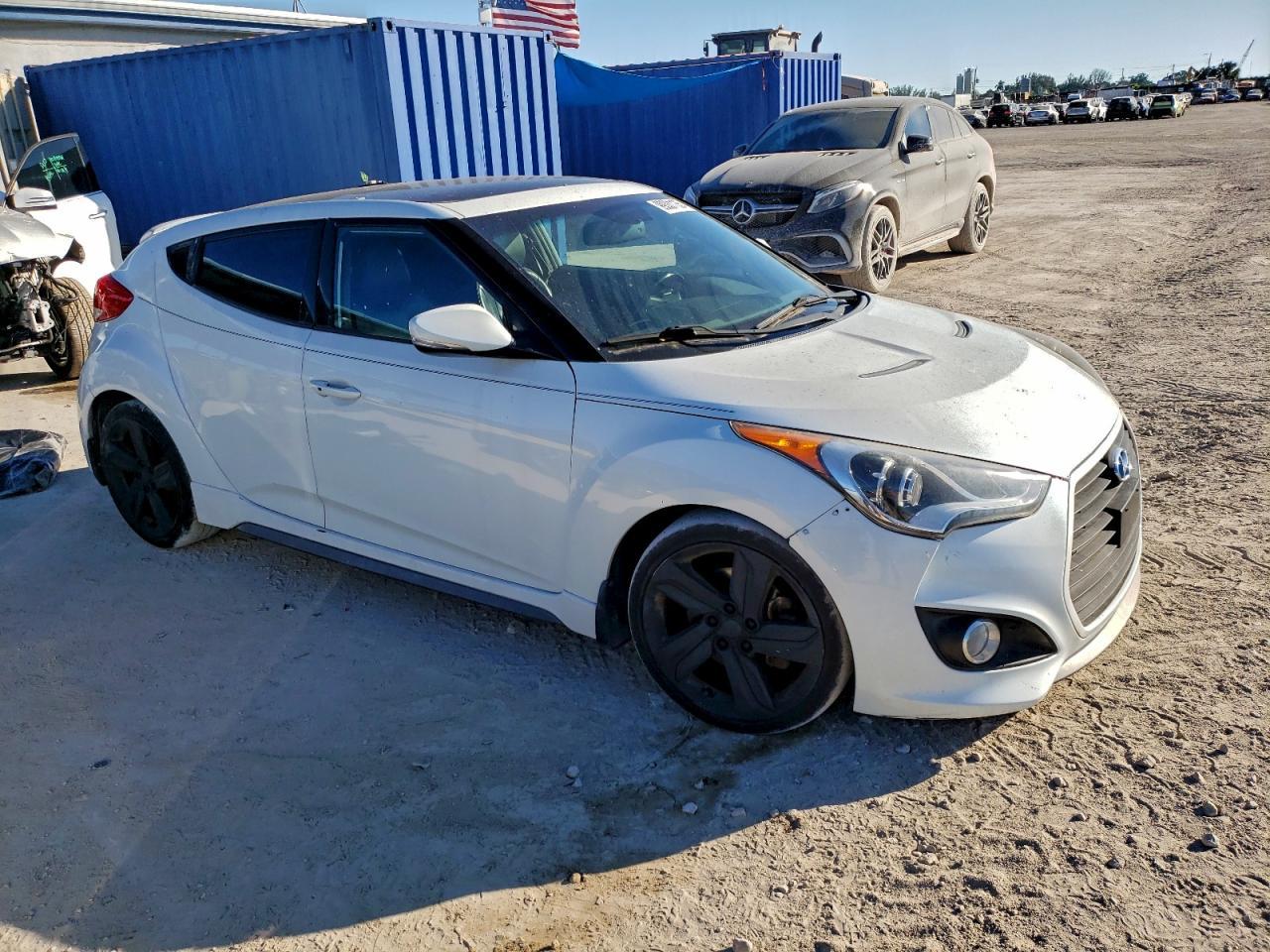 2015 HYUNDAI VELOSTER