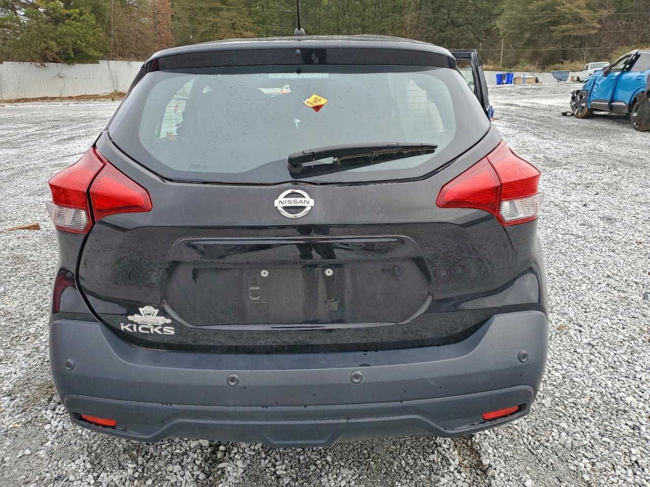 2020 NISSAN KICKS