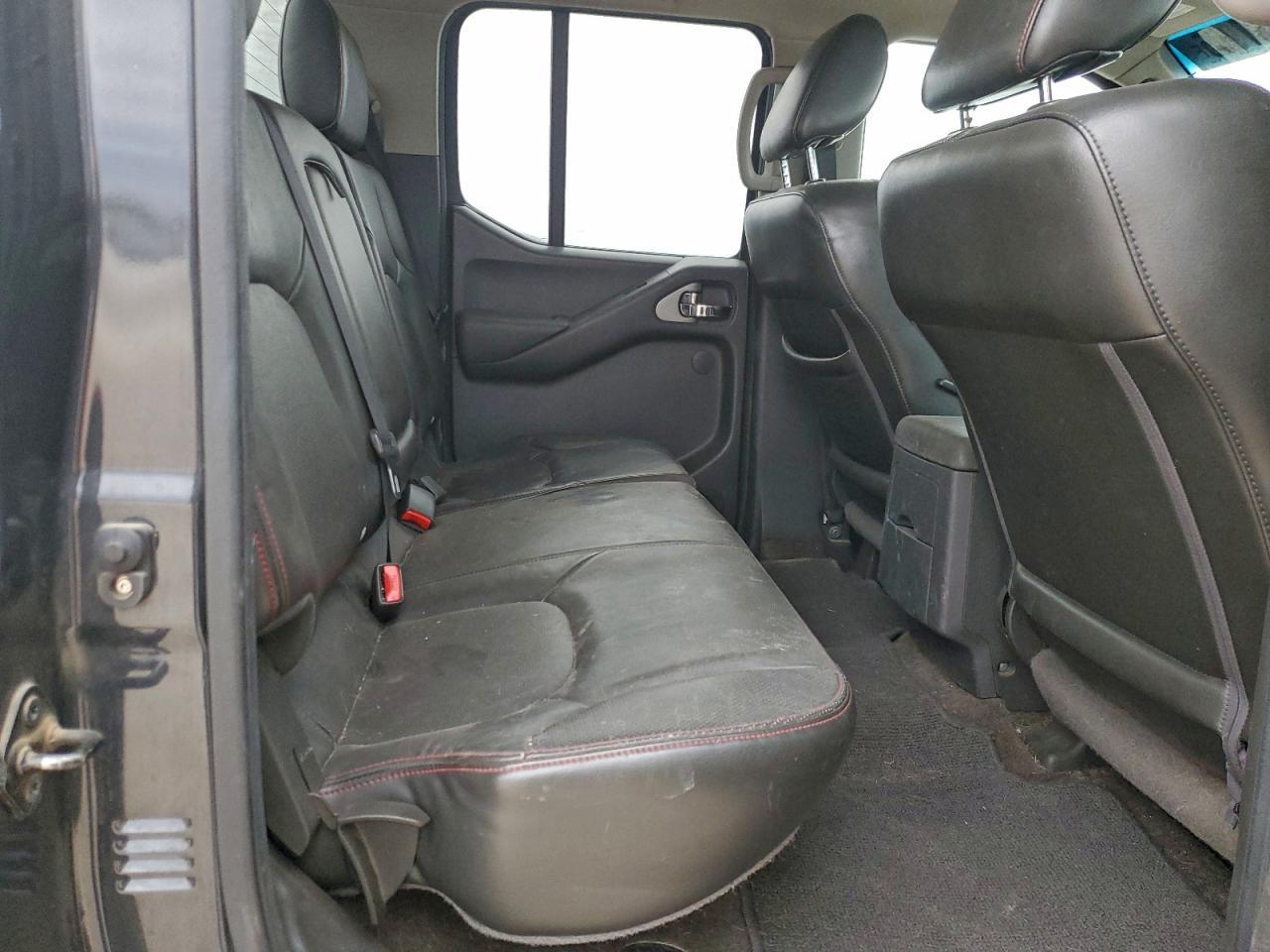2011 NISSAN Frontier