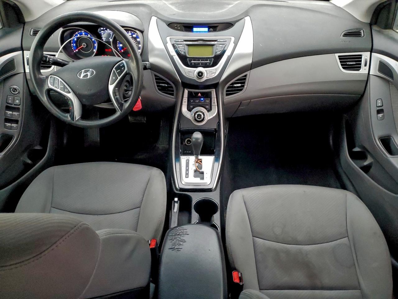 2011 HYUNDAI ELANTRA
