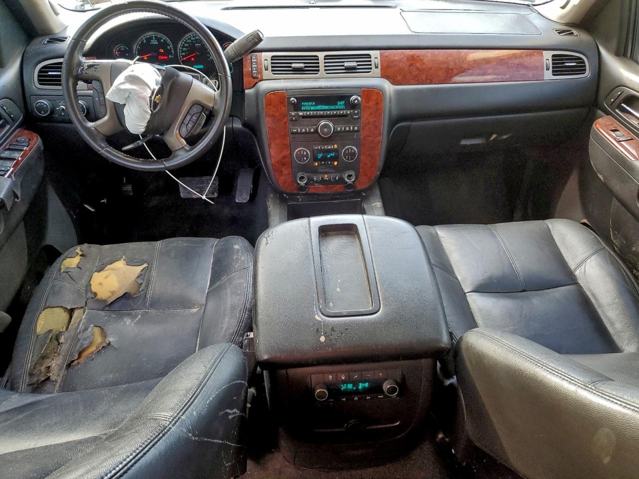 2013 CHEVROLET Suburban