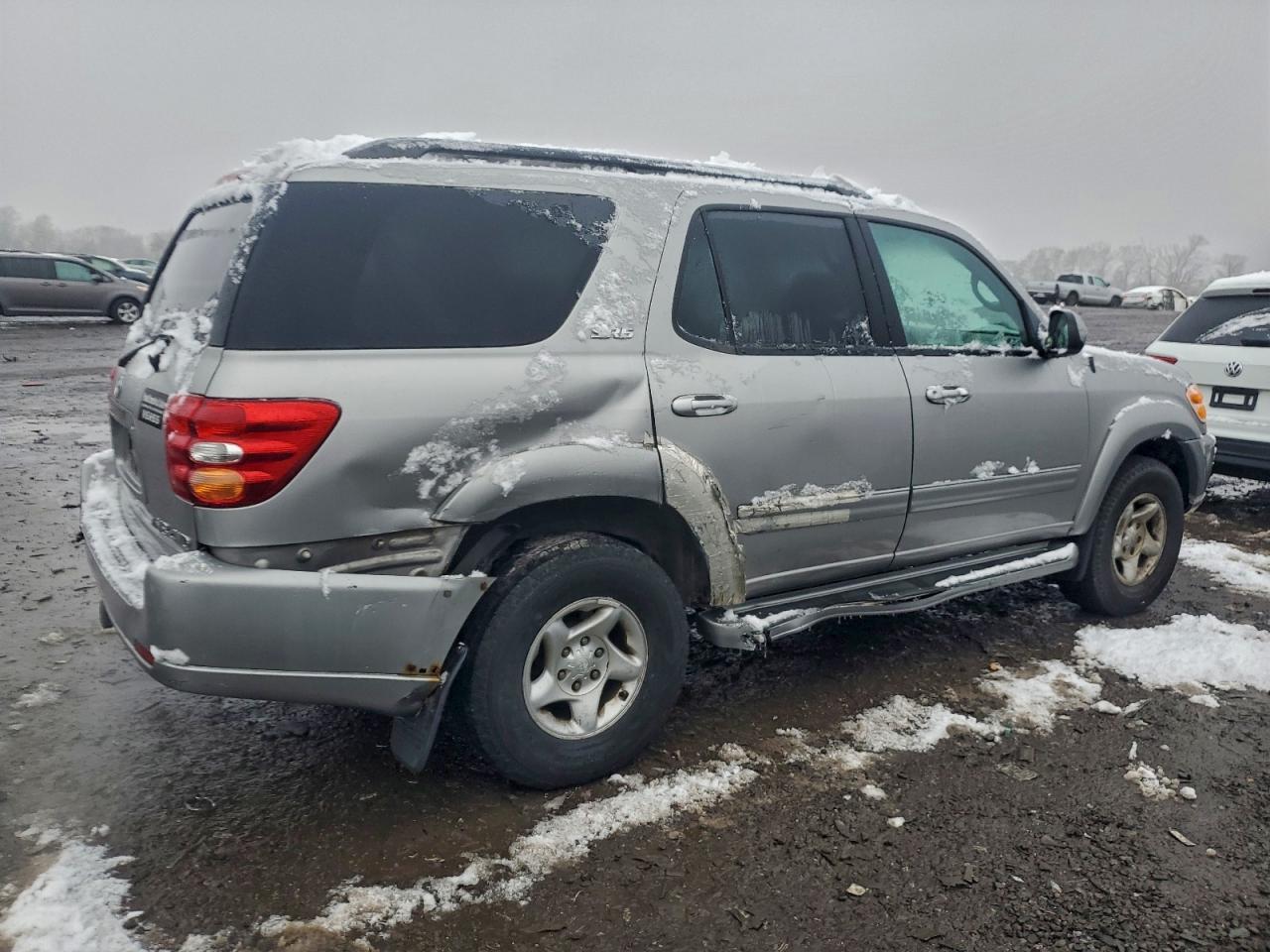 2002 TOYOTA Sequoia