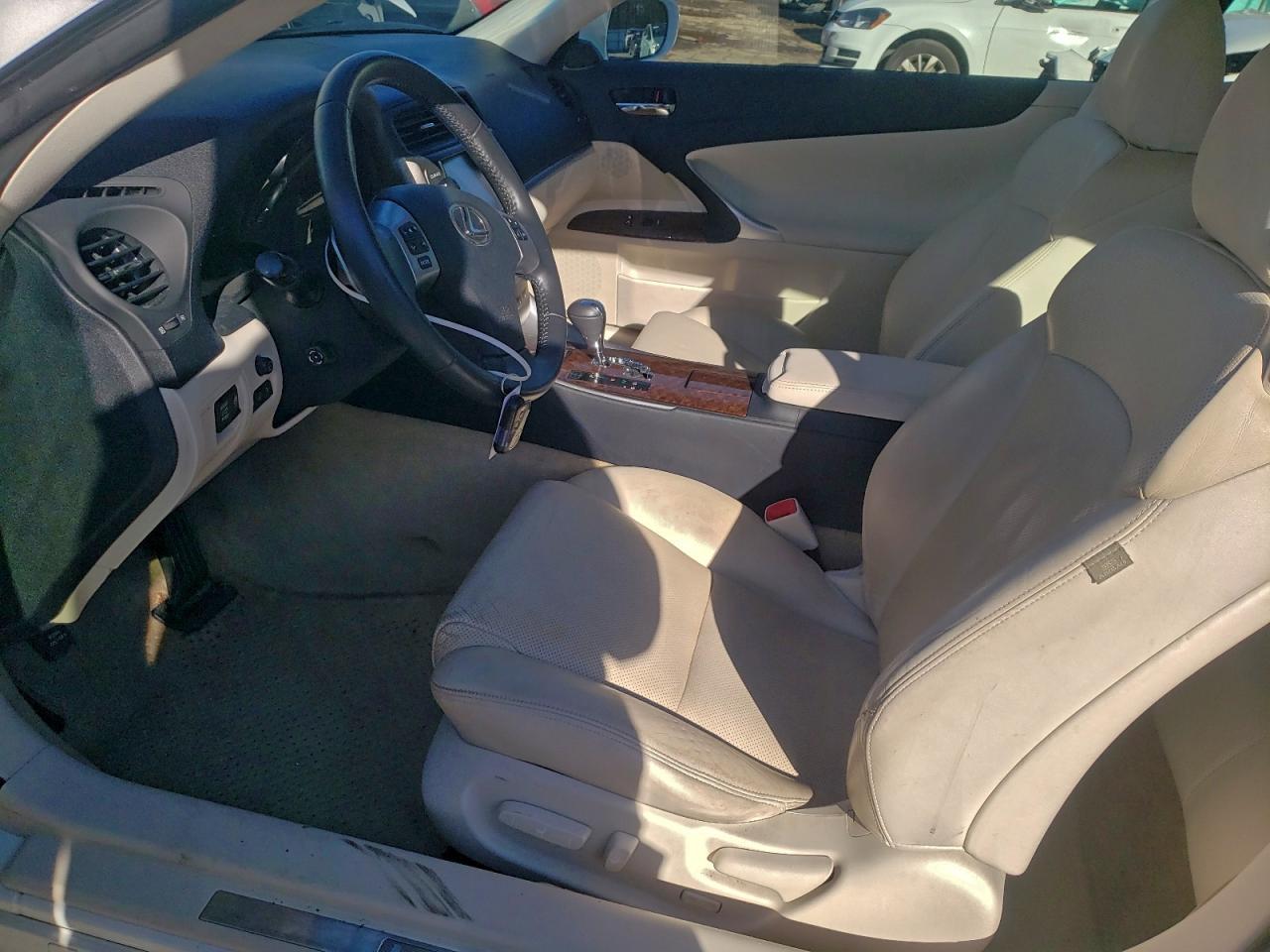 2015 LEXUS IS 250