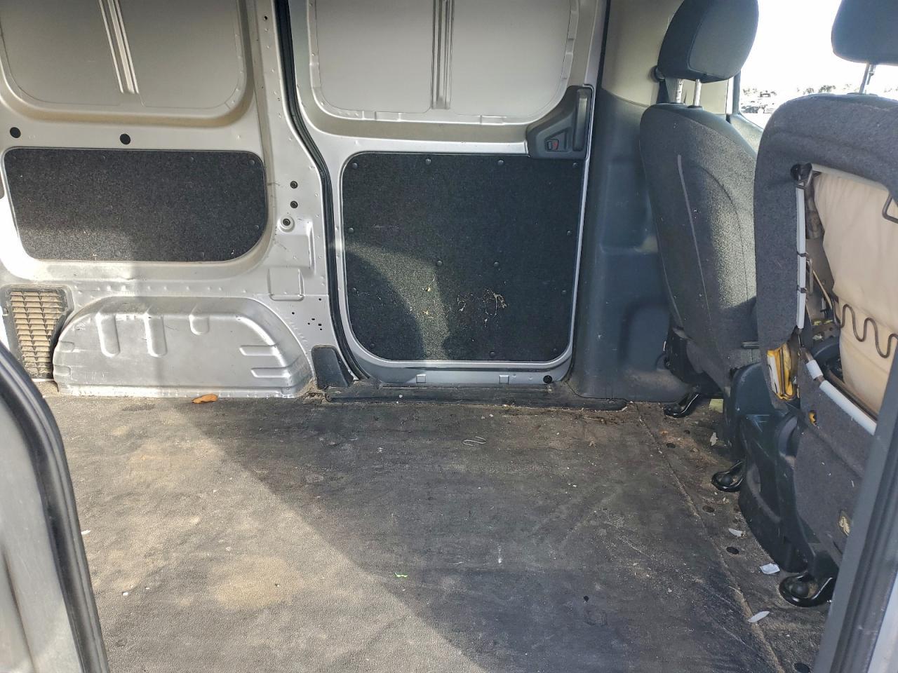 2017 NISSAN NV 200