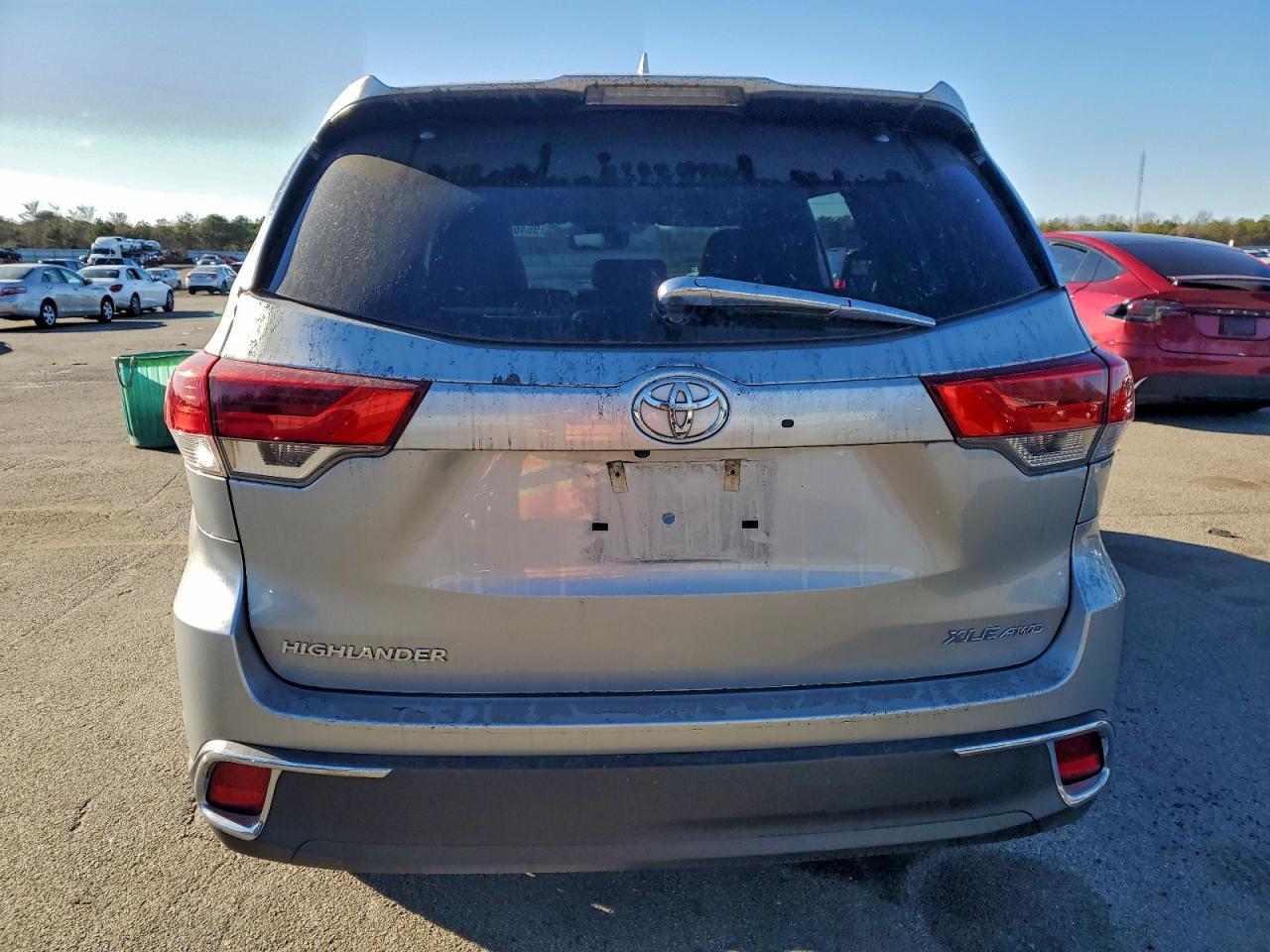 2018 TOYOTA HIGHLANDER