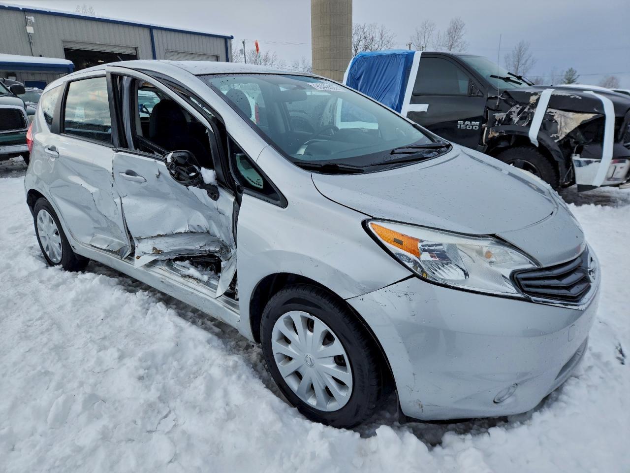 2015 NISSAN Versa Note