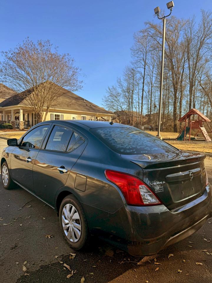 2017 NISSAN VERSA