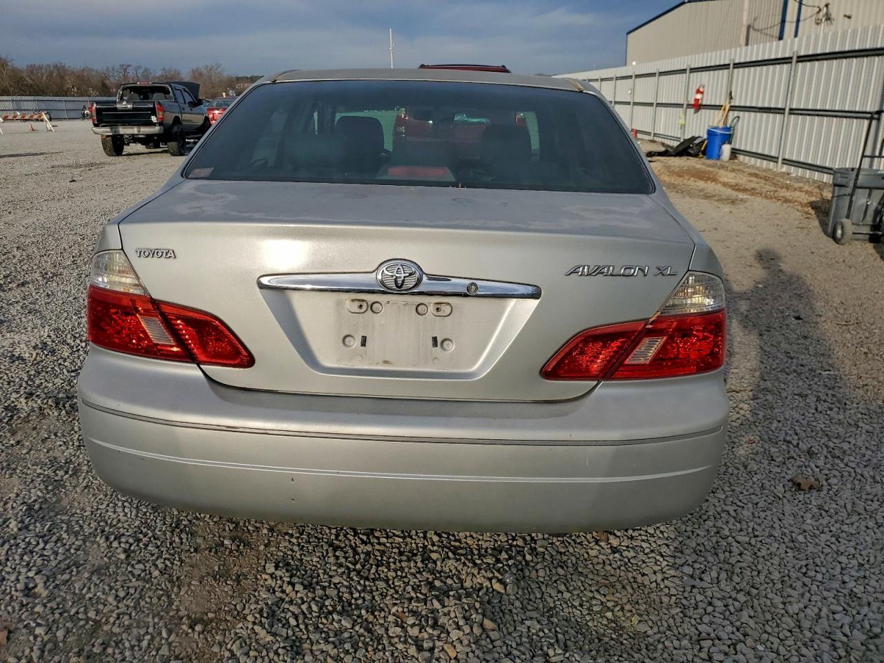 2003 TOYOTA Avalon