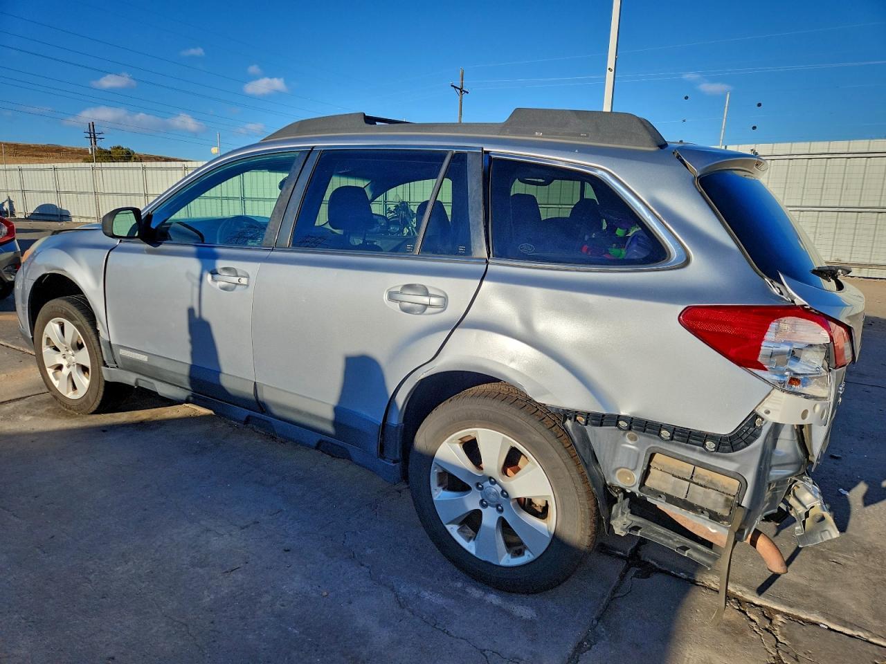 2012 SUBARU Outback